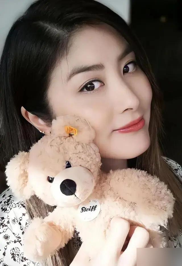 陈慧琳最新动态，璀璨光芒不减，持续照亮娱乐圈