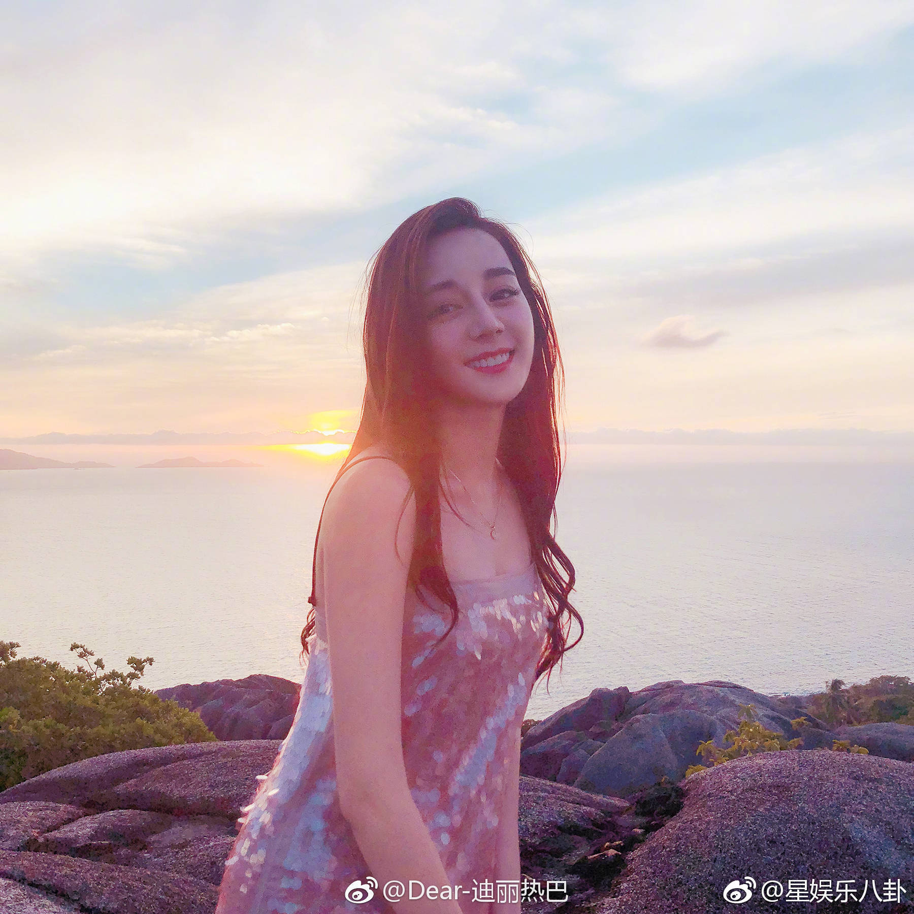 迪丽热巴最新微博聚焦，三大要点一网打尽