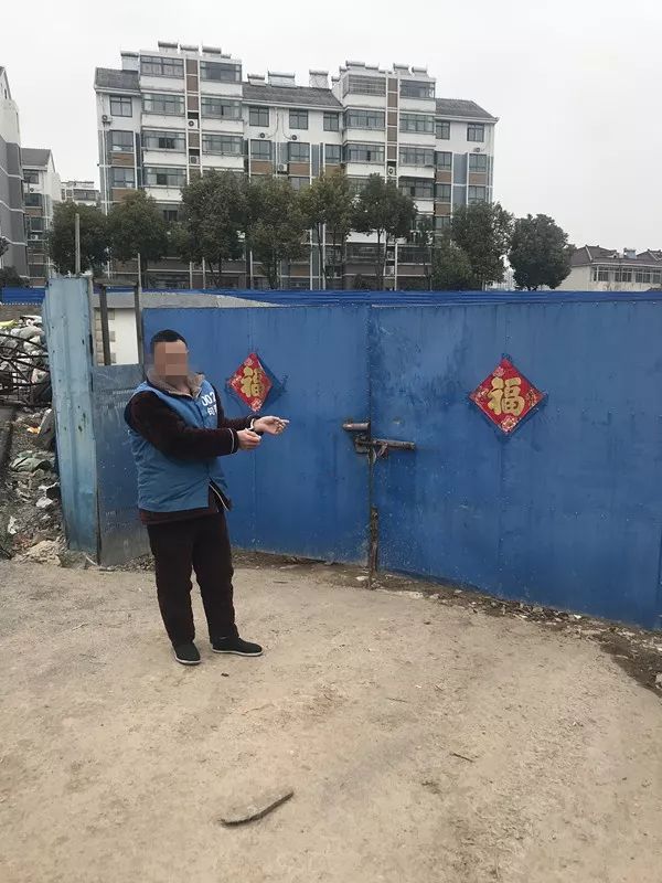 小区隔壁挖洞疑偷电，观点论述