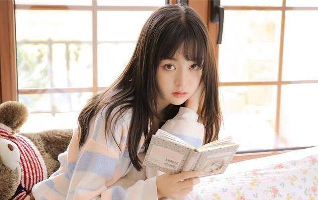 小巷神秘绿洲与校花守护者的最新章节