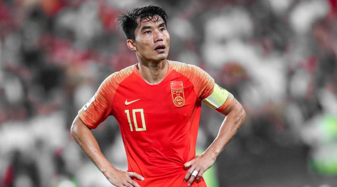 国家最新退休政策下的智能生活助手，未来科技引领退休生活新篇章